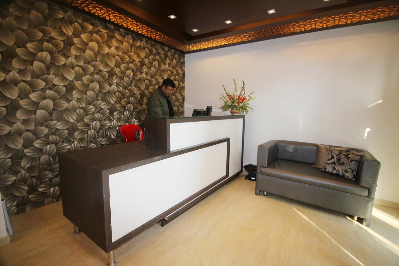 Hotel Green Leaf Srīnagar Dış mekan fotoğraf