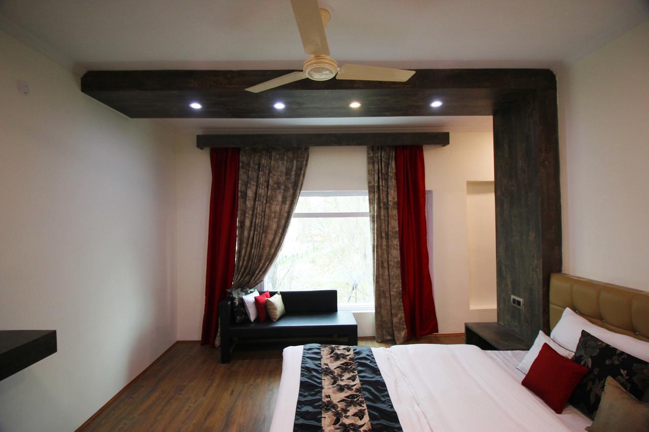Hotel Green Leaf Srīnagar Dış mekan fotoğraf