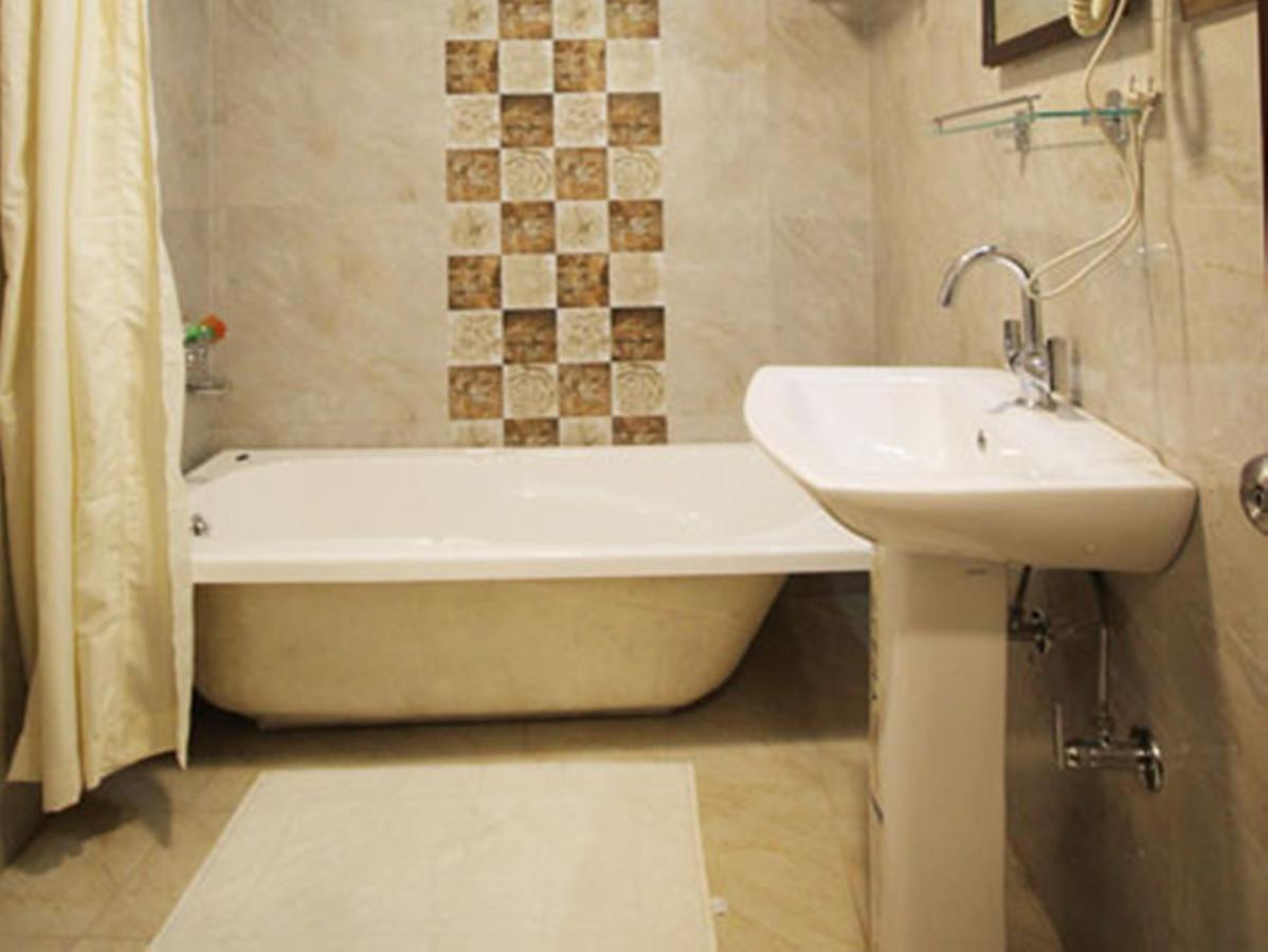 Hotel Green Leaf Srīnagar Dış mekan fotoğraf
